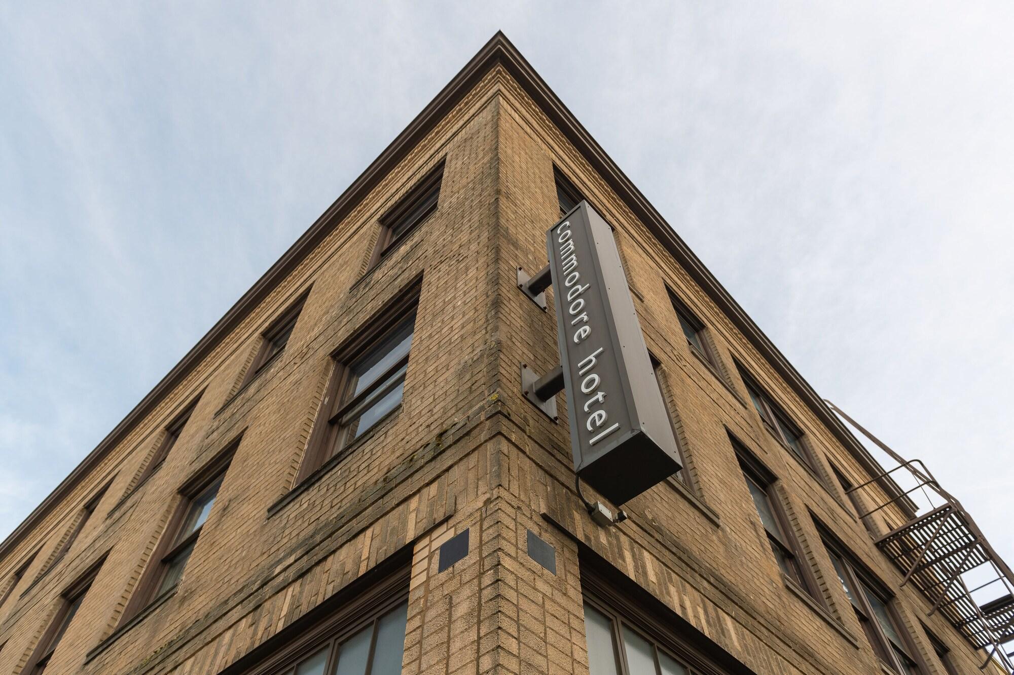Commodore Hotel أستوريا المظهر الخارجي الصورة